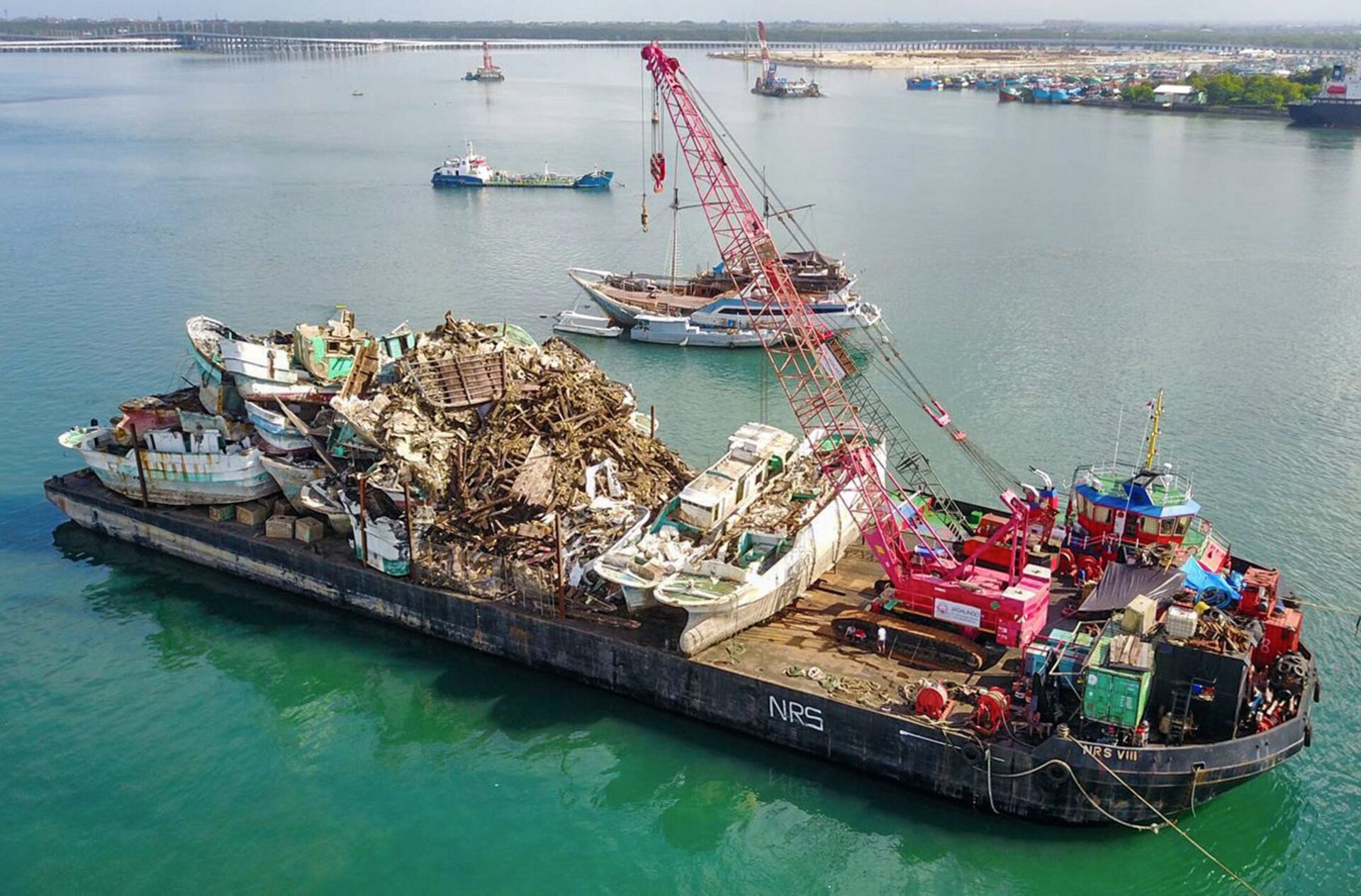 Wreck removal barge, Benoa Port Bali